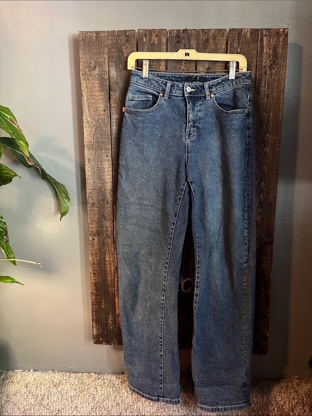 High-Rise Straight-Leg Women's Jeans in Dark Blue